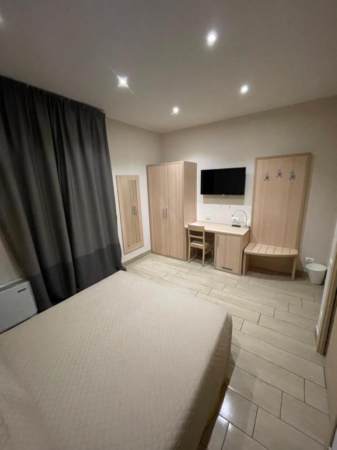 Hotel San Biagio Milan Bagian luar foto