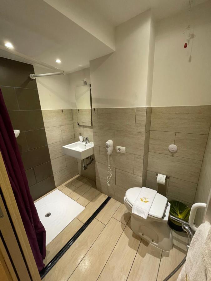 Hotel San Biagio Milan Bagian luar foto