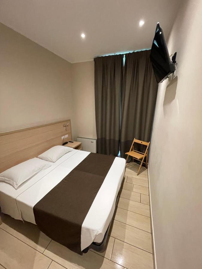Hotel San Biagio Milan Bagian luar foto