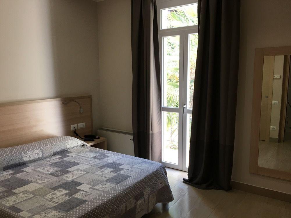 Hotel San Biagio Milan Bagian luar foto