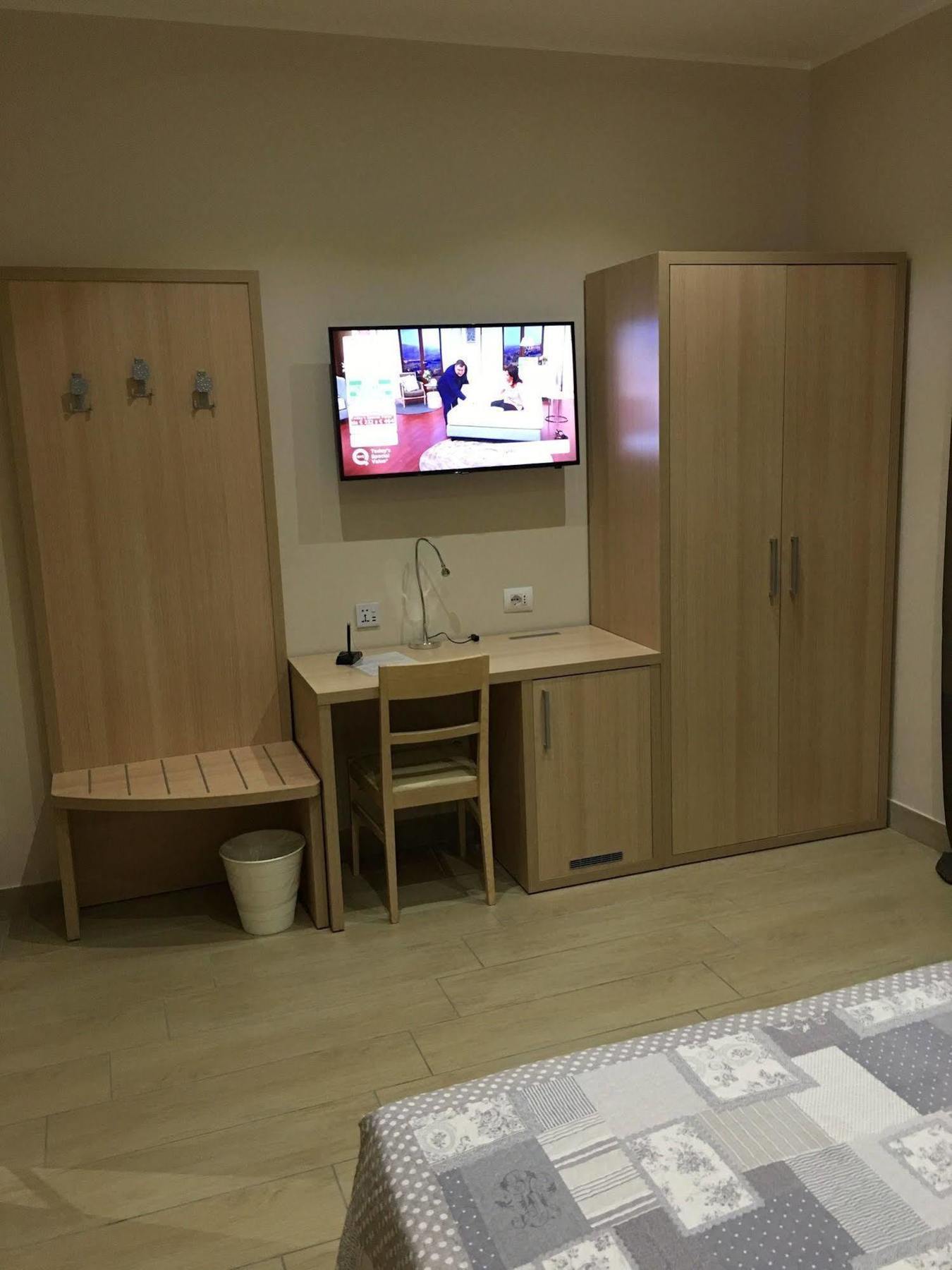 Hotel San Biagio Milan Bagian luar foto
